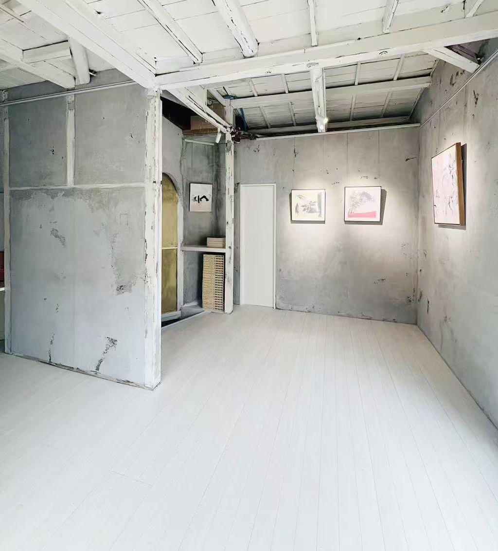 Second floor — flexible gallery and display room